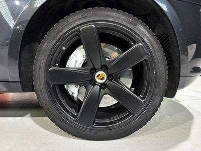 Porsche Macan Turbo (5)