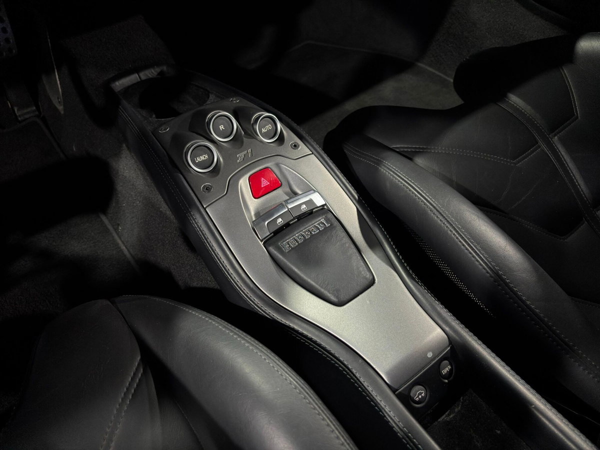 Ferrari 458 Coupé 458 Italia DCT (10)