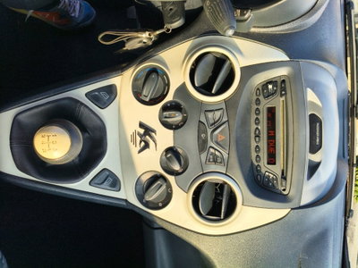 Ford Ka 1.2 8V 69CV (8)