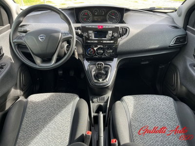 Lancia Ypsilon 1.2 69 CV 5 porte Elefantino Blu (10)