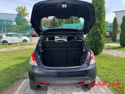 Lancia Ypsilon 1.2 69 CV 5 porte Elefantino Blu (15)