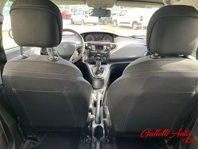 Lancia Ypsilon 1.2 69 CV 5 porte Elefantino Blu (18)