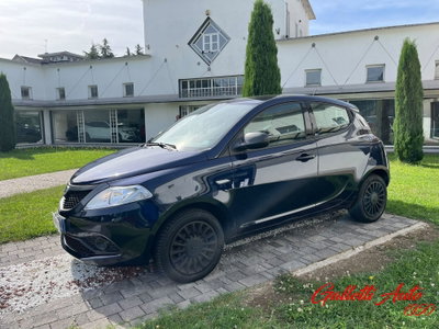 Lancia Ypsilon 1.2 69 CV 5 porte Elefantino Blu (19)