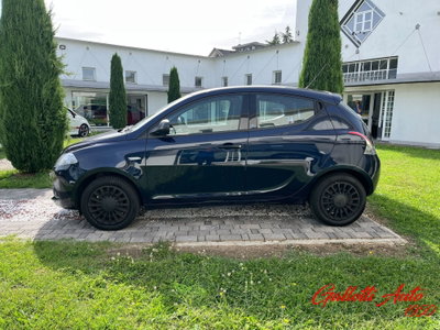 Lancia Ypsilon 1.2 69 CV 5 porte Elefantino Blu (3)