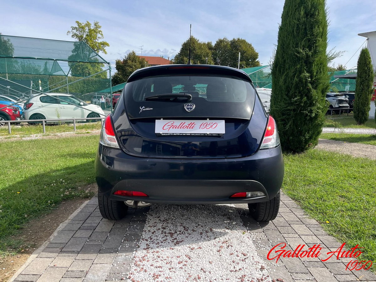 Lancia Ypsilon 1.2 69 CV 5 porte Elefantino Blu (8)