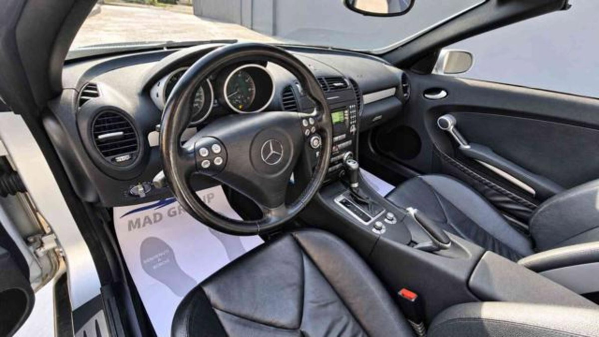 Mercedes-Benz SLK 350 cat Sport (8)