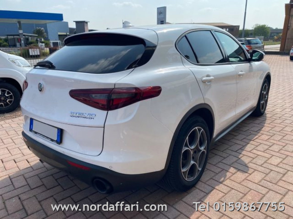 Alfa Romeo Stelvio Stelvio 2.2 Turbodiesel 190 CV AT8 Q4 Sprint (9)