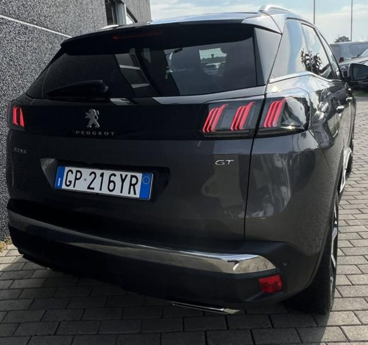 Peugeot 3008 BlueHDi 130 S&S EAT8 GT (11)