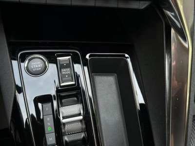 Peugeot 3008 BlueHDi 130 S&S EAT8 GT (19)