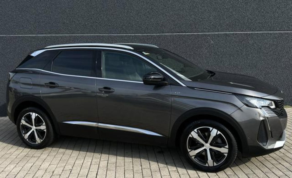 Peugeot 3008 BlueHDi 130 S&S EAT8 GT (7)
