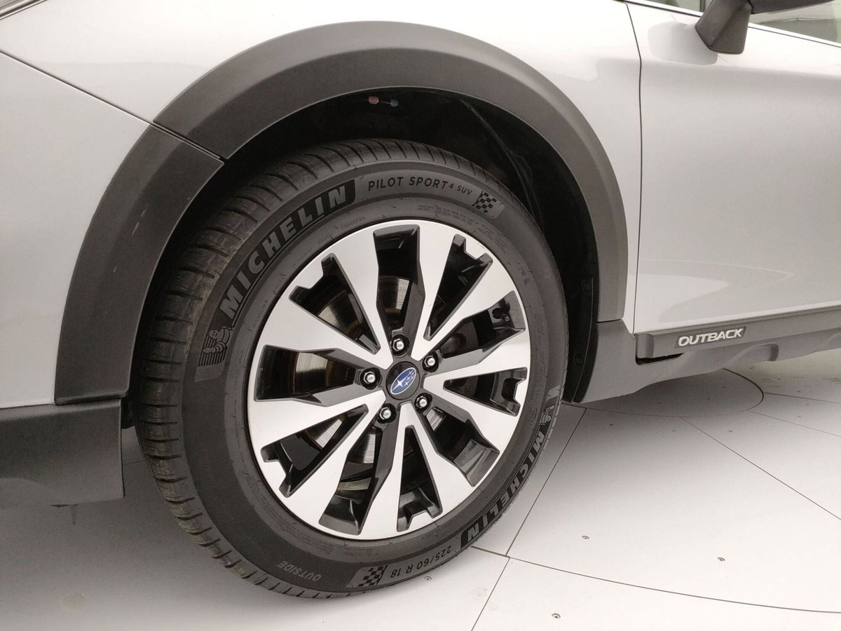 Subaru Outback 2.0d Lineartronic Unlimited (10)
