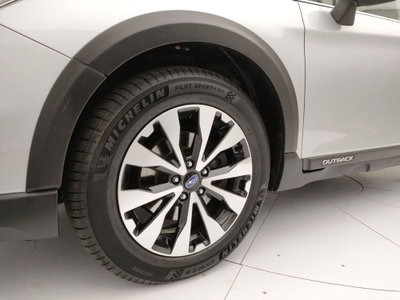 Subaru Outback 2.0d Lineartronic Unlimited (10)