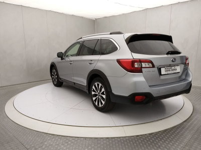 Subaru Outback 2.0d Lineartronic Unlimited (6)