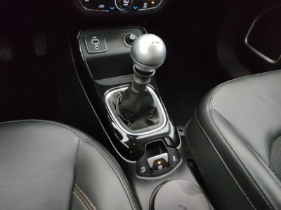 Jeep Compass 1.6 Multijet II 2WD Limited (13)