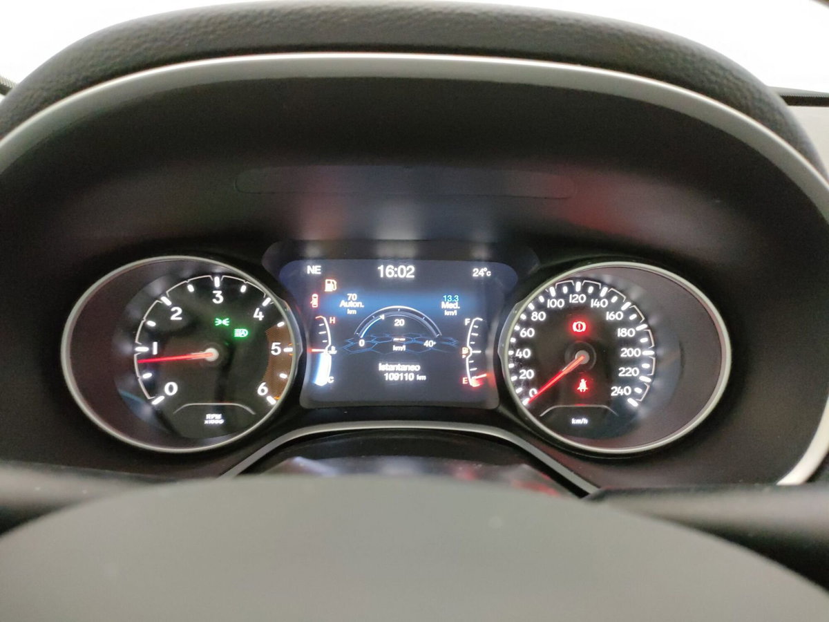 Jeep Compass 1.6 Multijet II 2WD Limited (17)