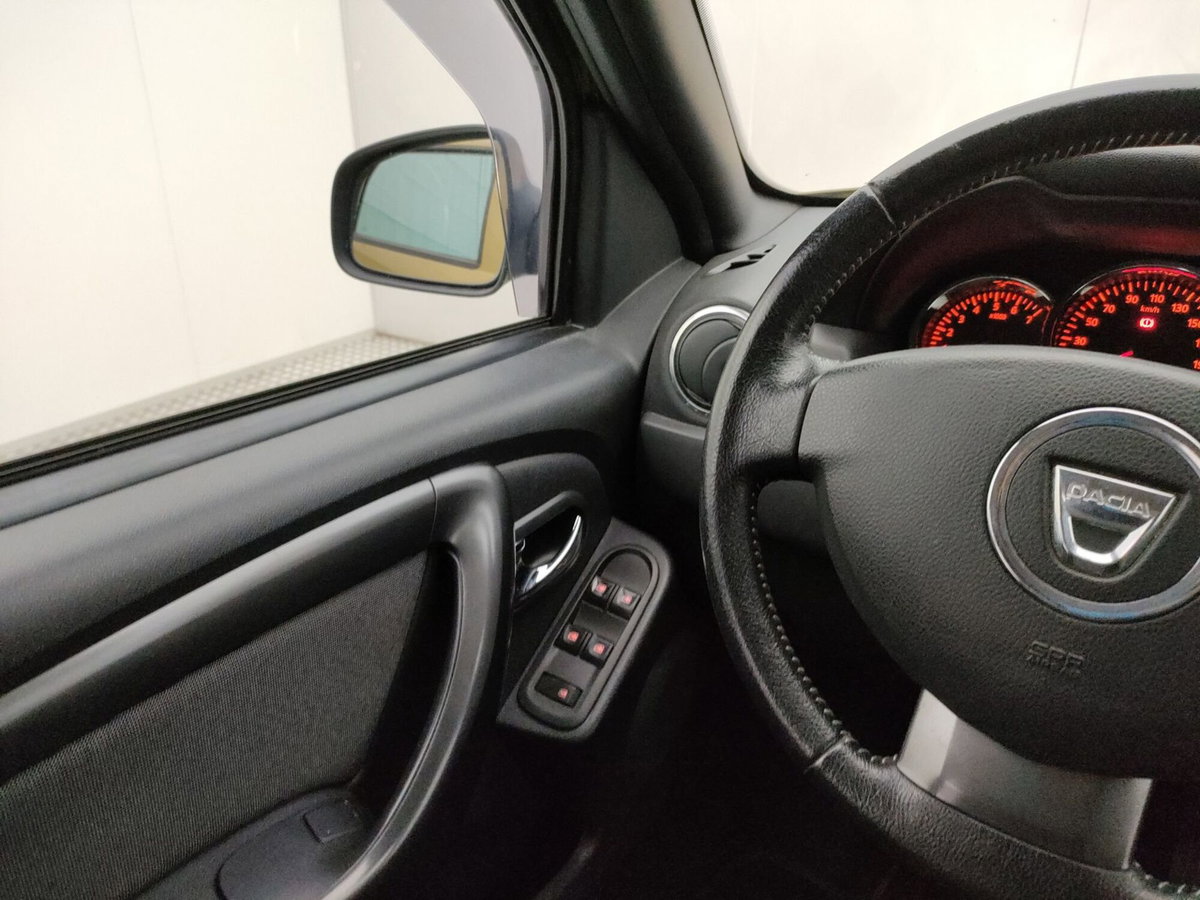 Dacia Duster 1.6 115CV S&S 4x2 Serie Limitata Urban Explorer (14)