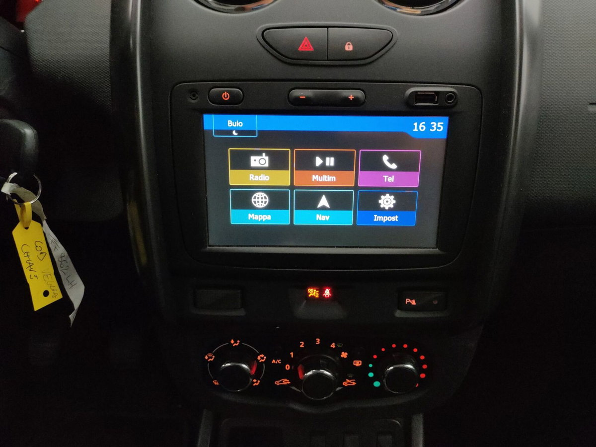 Dacia Duster 1.6 115CV S&S 4x2 Serie Limitata Urban Explorer (15)