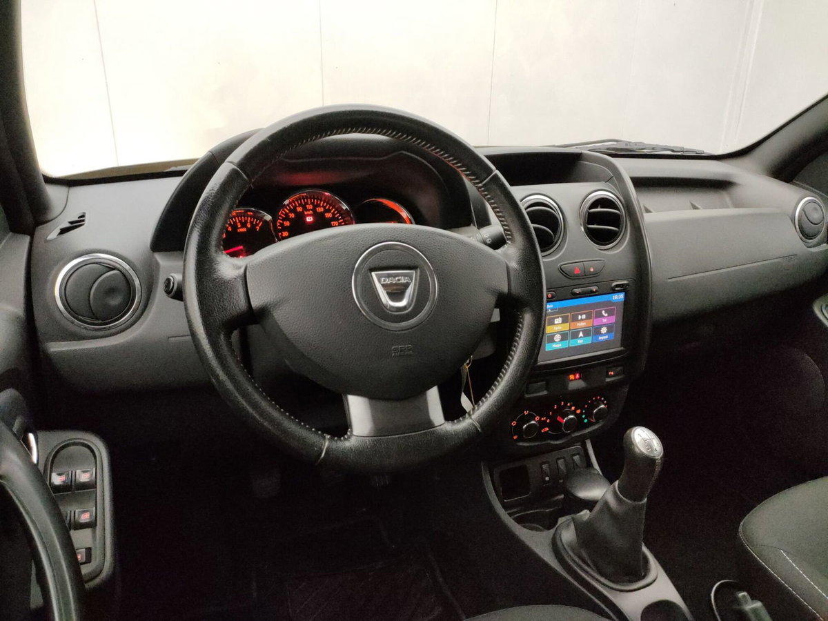 Dacia Duster 1.6 115CV S&S 4x2 Serie Limitata Urban Explorer (9)