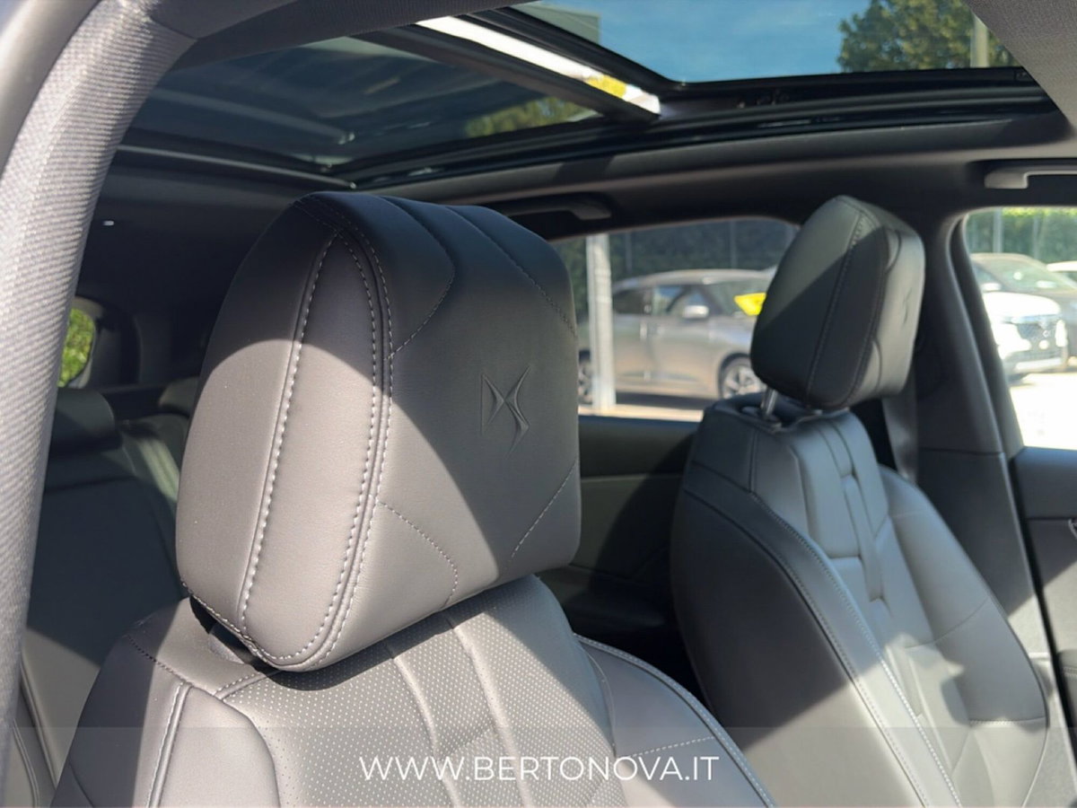 Ds DS 7 1.6 e-tense phev Performance Line+ 4x4 360cv auto (14)