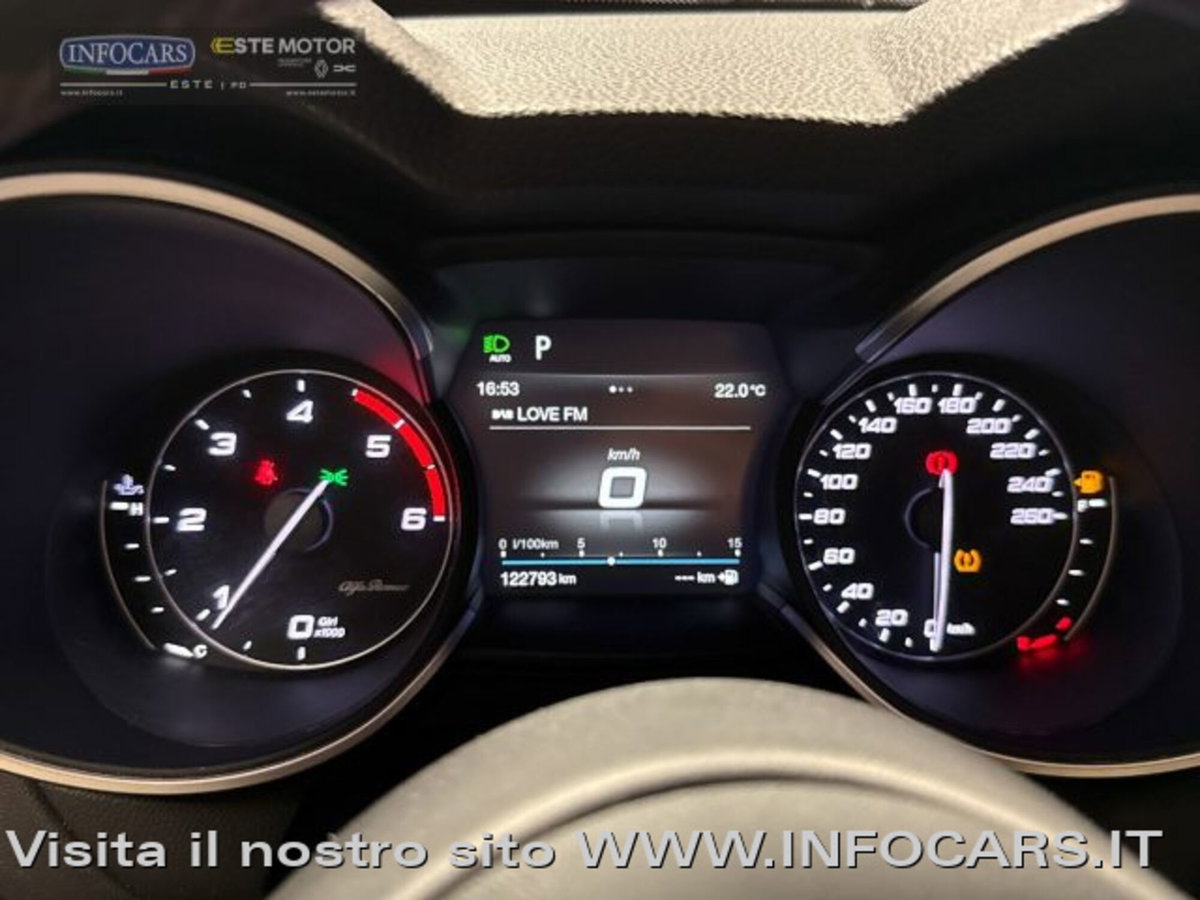 Alfa Romeo Stelvio Stelvio 2.2 Turbodiesel 160 CV AT8 RWD Sport-Tech (13)