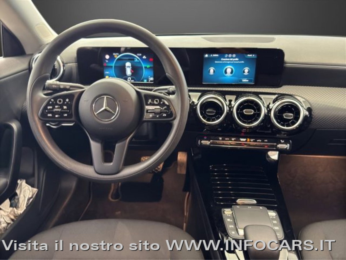 Mercedes-Benz CLA Shooting Brake 200 d Executive auto (10)