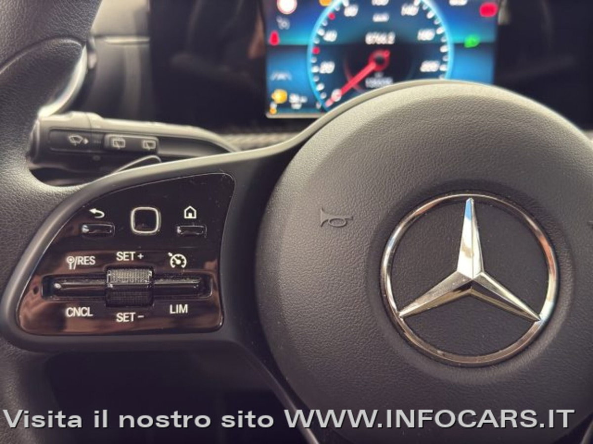 Mercedes-Benz CLA Shooting Brake 200 d Executive auto (17)