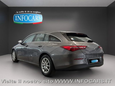 Mercedes-Benz CLA Shooting Brake 200 d Executive auto (2)
