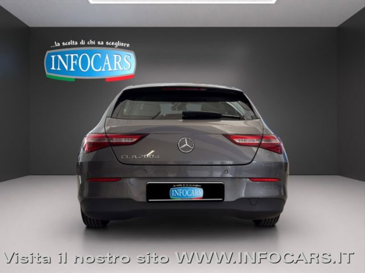 Mercedes-Benz CLA Shooting Brake 200 d Executive auto (20)