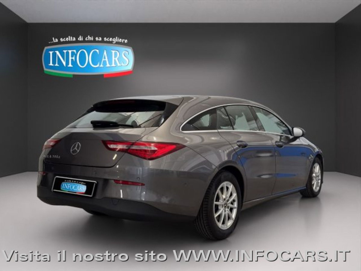 Mercedes-Benz CLA Shooting Brake 200 d Executive auto (4)