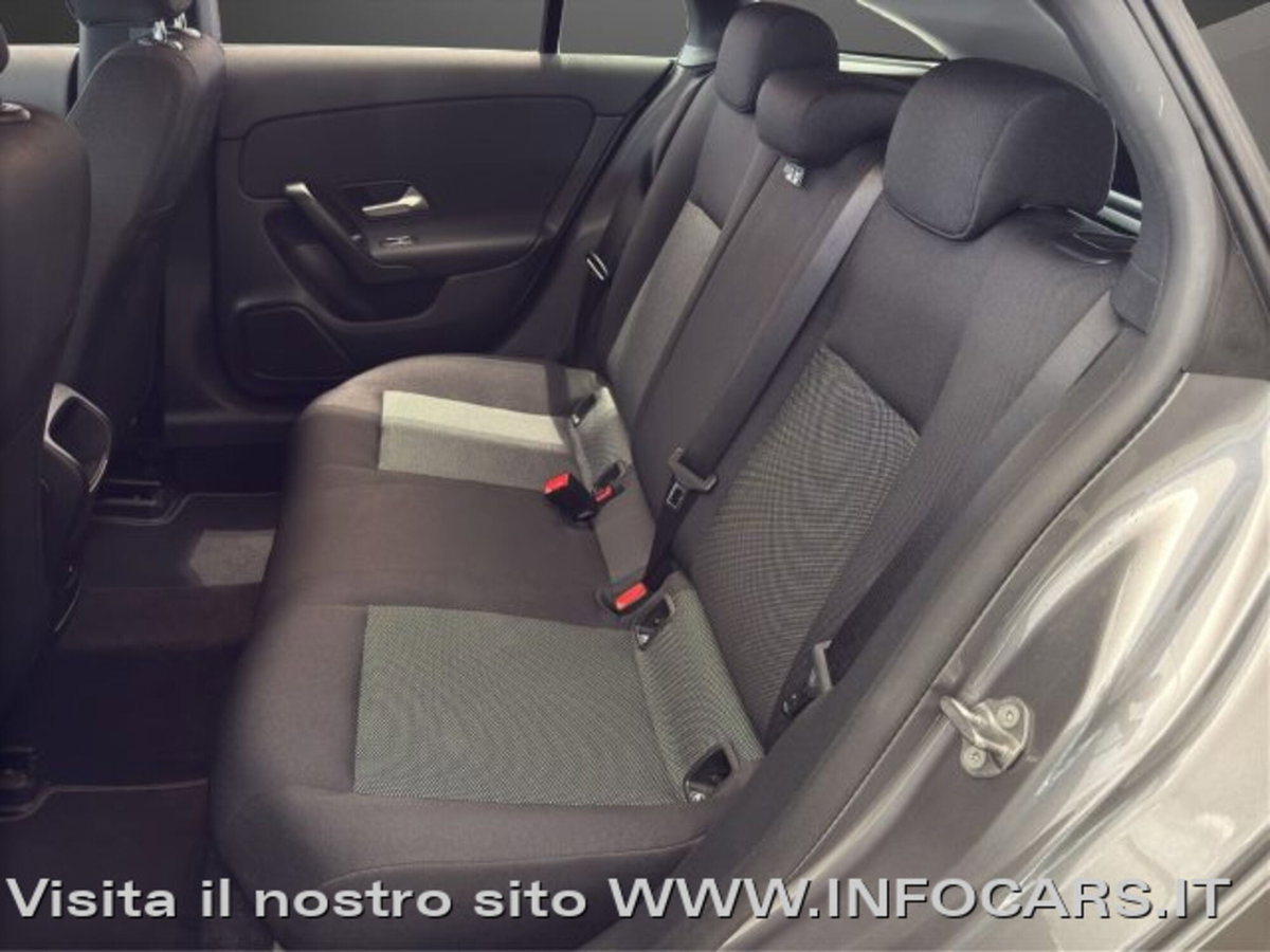 Mercedes-Benz CLA Shooting Brake 200 d Executive auto (7)