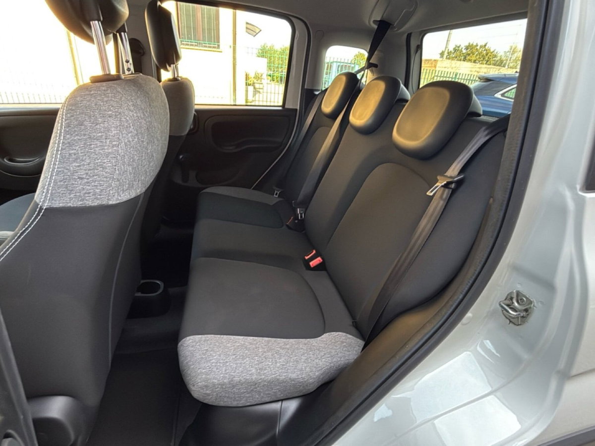Fiat Panda 1.0 FireFly S&S Hybrid City Cross (10)