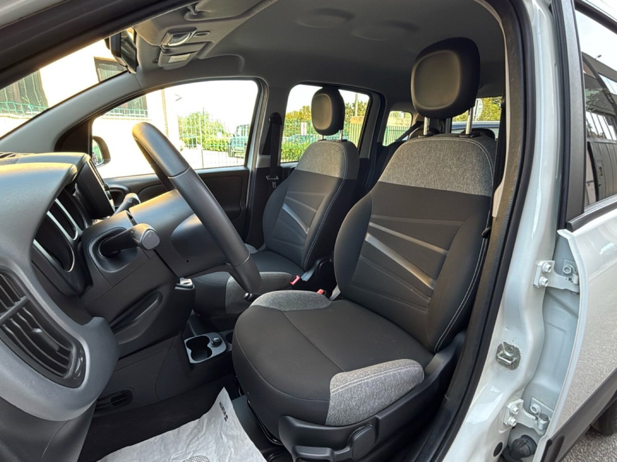 Fiat Panda 1.0 FireFly S&S Hybrid City Cross (11)