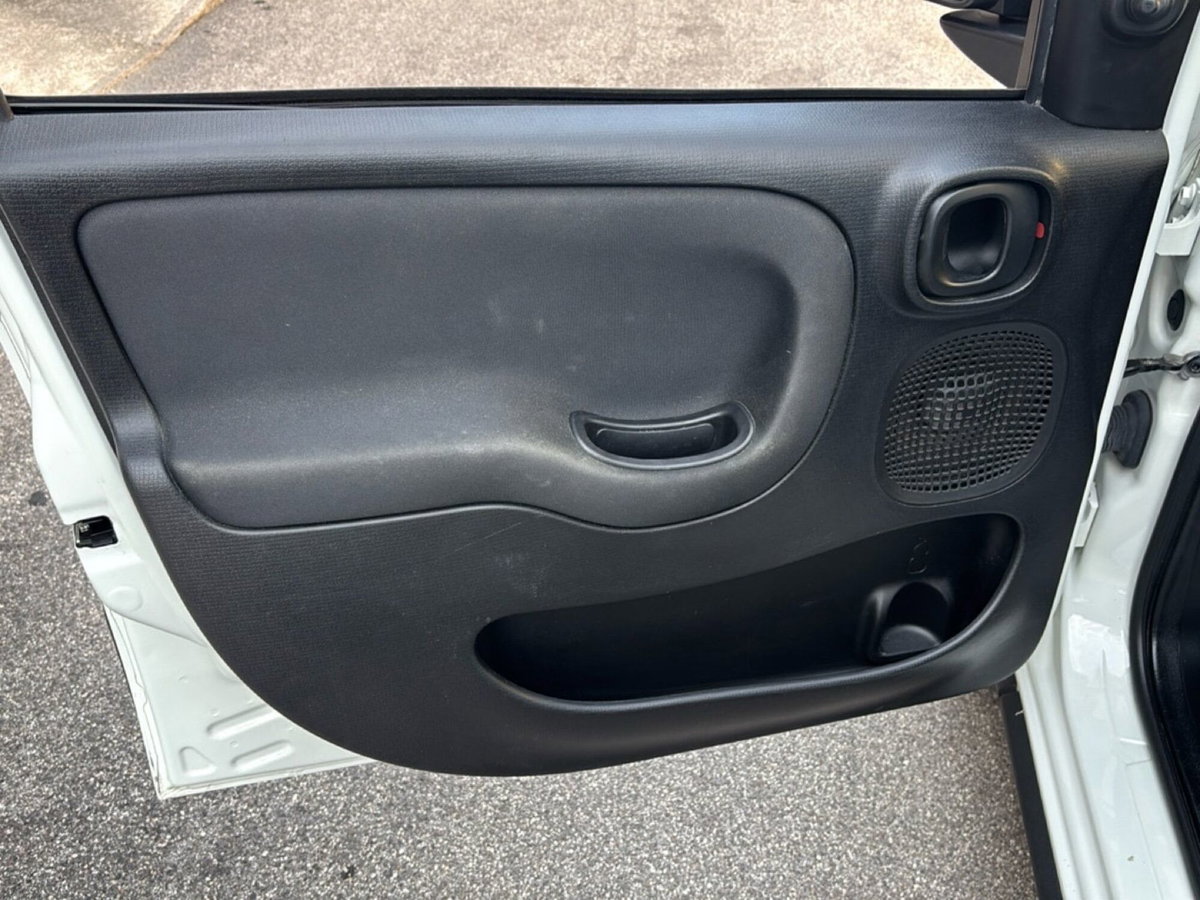 Fiat Panda 1.0 FireFly S&S Hybrid City Cross (18)