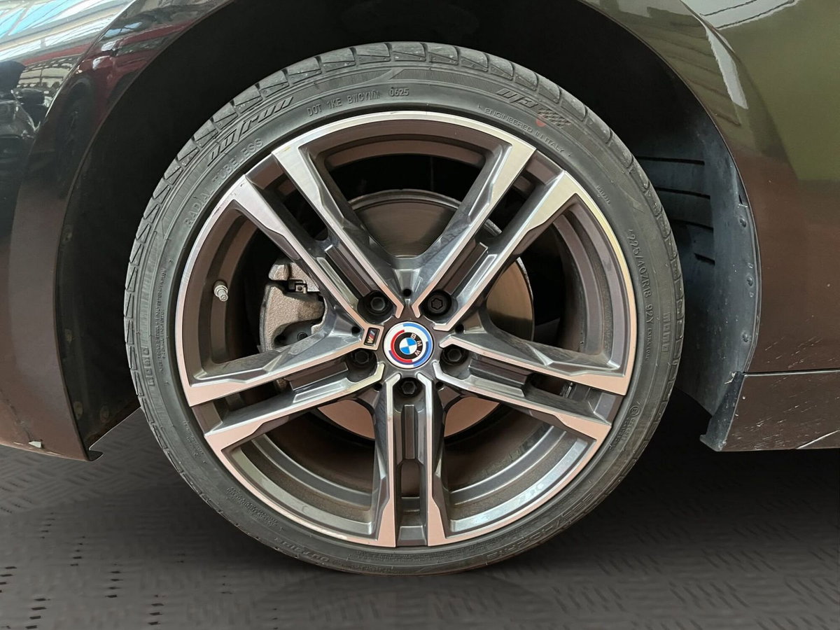 BMW Serie 1 118i Msport 136cv (4)