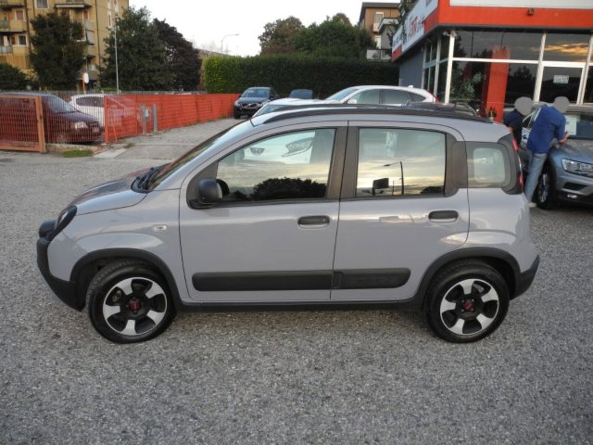 Fiat Panda Cross 1.0 firefly hybrid Cross s&s 70cv 5p.ti (2)