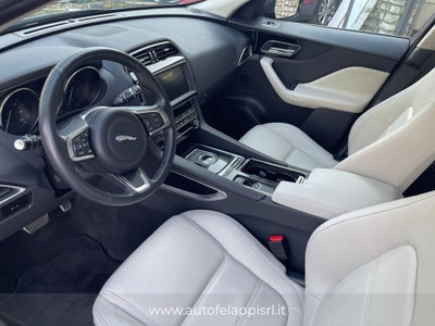 Jaguar F-Pace 2.0 D 180 CV AWD Prestige (12)