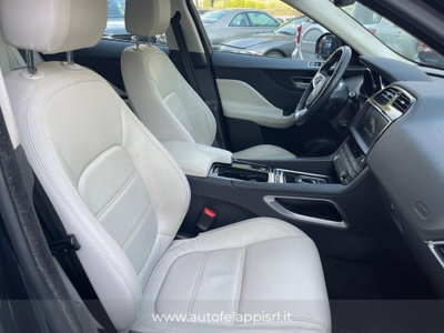 Jaguar F-Pace 2.0 D 180 CV AWD Prestige (15)