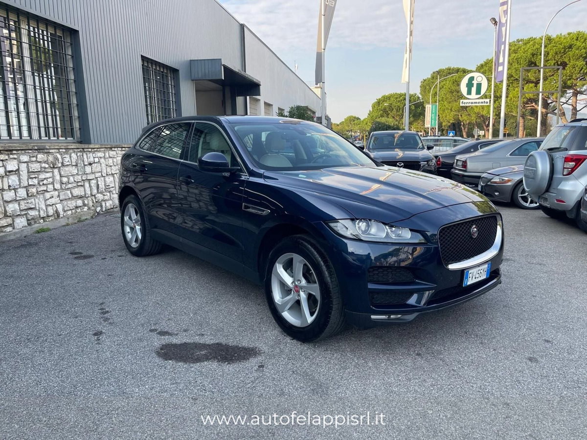 Jaguar F-Pace 2.0 D 180 CV AWD Prestige (3)