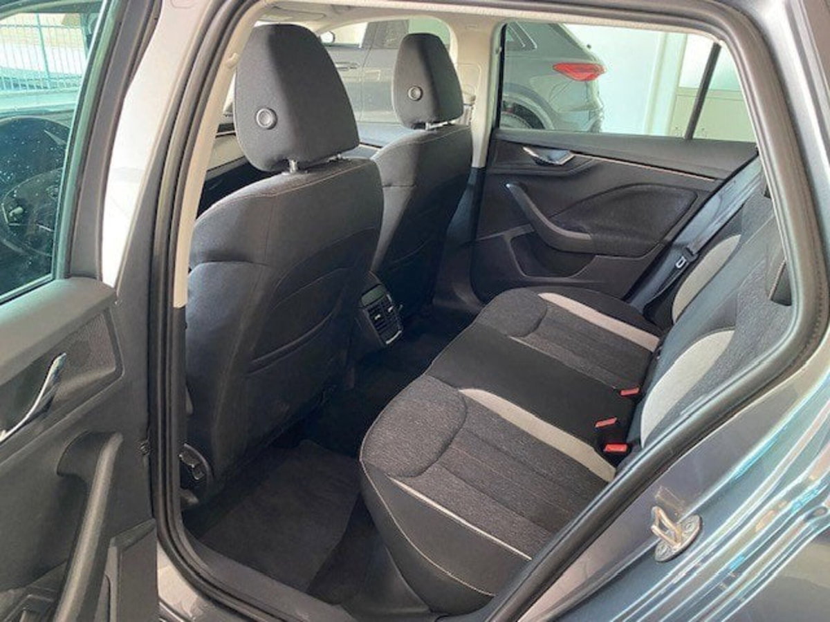 Skoda Kamiq 1.0 TSI 110 CV DSG Style (9)