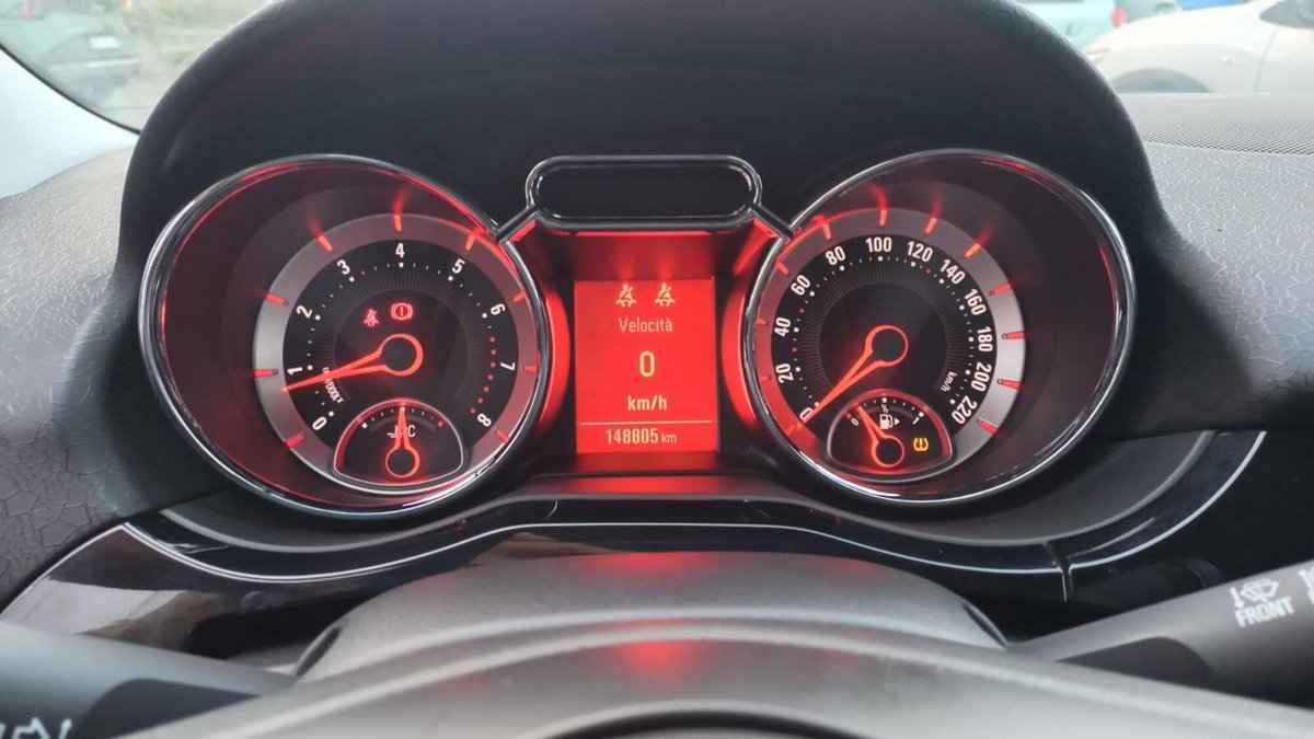 Opel Adam 1.4 87 CV GPL Tech Glam (8)