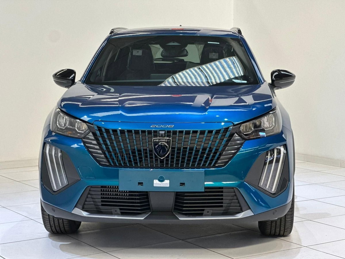 Peugeot 2008 1.2 hybrid Allure 145cv e-dcs6 (2)