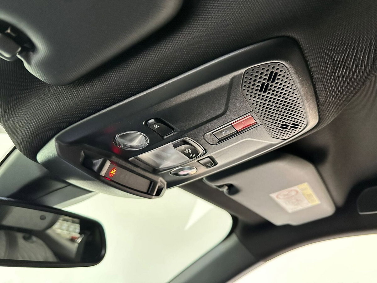 Peugeot 2008 1.2 hybrid Allure 145cv e-dcs6 (18)