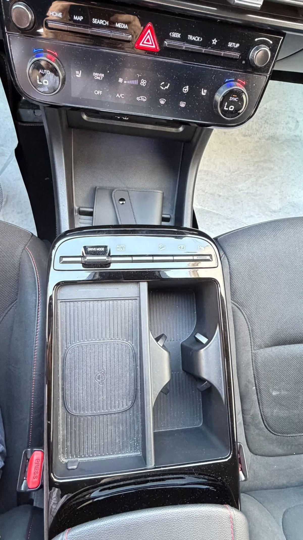 Hyundai Tucson 1.6 hev Xtech 2wd 239cv auto (10)