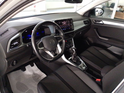 Volkswagen T-Roc 1.0 TSI Life (12)