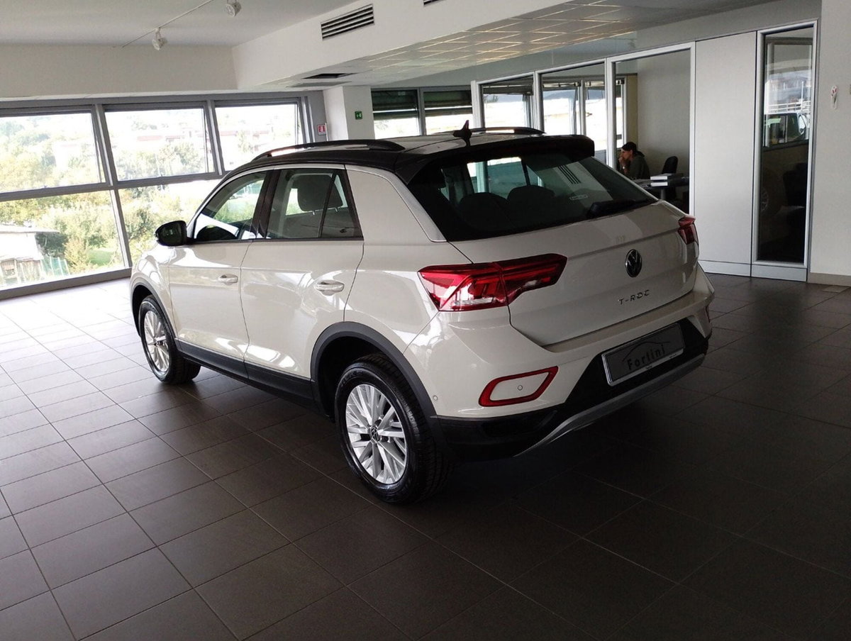 Volkswagen T-Roc 1.0 TSI Life (4)