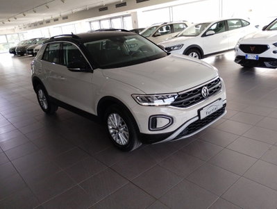 Volkswagen T-Roc 1.0 TSI Life (7)