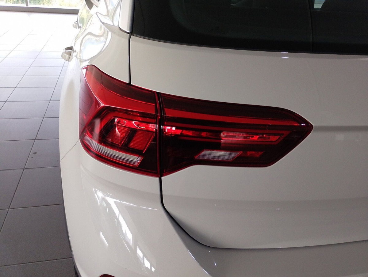Volkswagen T-Roc 1.0 TSI Life (9)