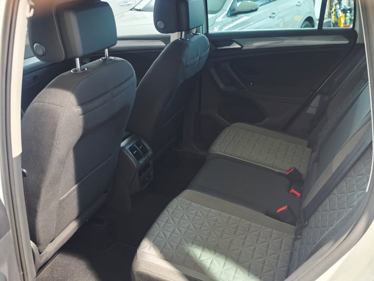 Volkswagen Tiguan 2.0 TDI 150 CV SCR DSG 4MOTION Life (16)
