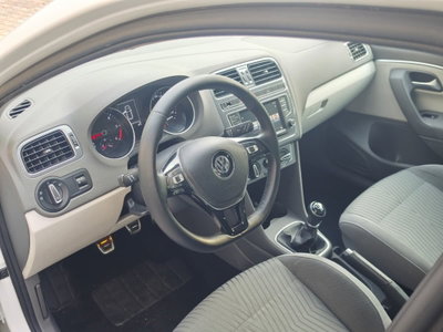 Volkswagen Polo 1.4 TDI 90CV 5p. Fresh BlueMotion Technology (9)
