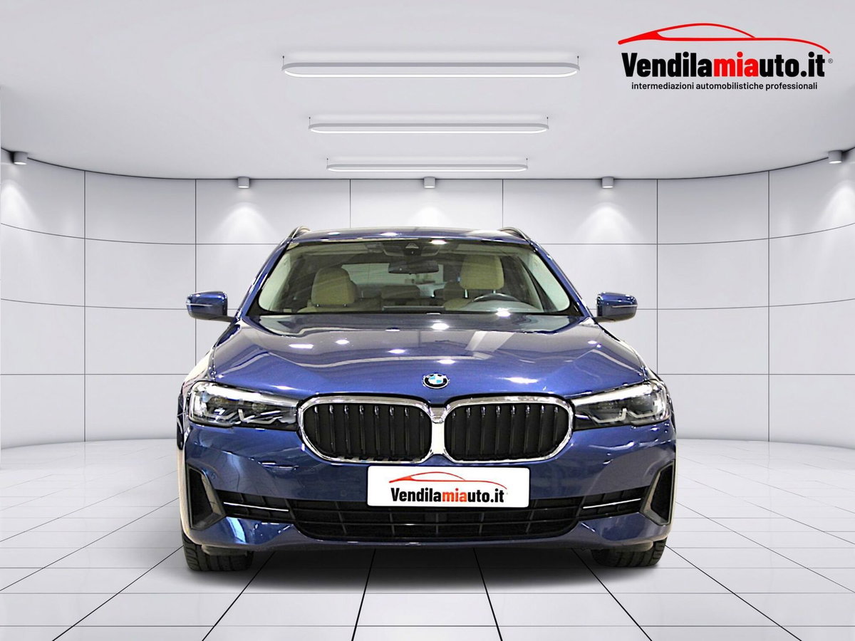 BMW Serie 5 Touring 520d 48V xDrive  Luxury (2)